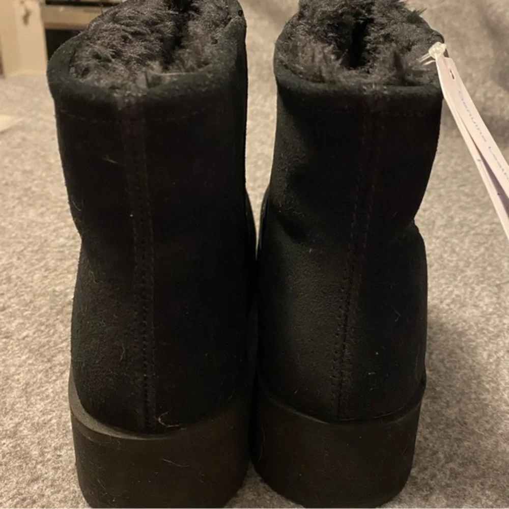 Time And Tru Shoes Boots Women’s Size 8 Wedge Chunky Black Booties Fur Lined New